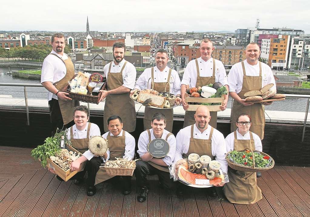Limerick Strand Hotel Удобства фото